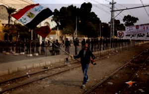 Un momento delle proteste di piazza anti-Morsi (Fonte immagine: internazionale.it)