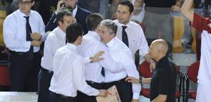 La furia del coach della Virtus Roma, Marco Calvani (fonte immagine: gazzetta.it)