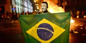 brasile-protesta-mondiali-2014-san-paolo-incidenti-costruzione-stadi-mondiali-2014-a-rischio-600x300