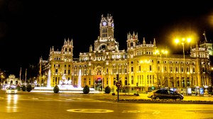Plaza Cibeles - sede dell'amministazione comunale e luogo storico dove i tifosi del Real Madrid si riuniscono per festeggiare le vittorie